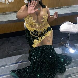 2024 Green/Gold Prom Dress Black Girl